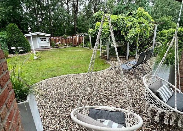 Feriehus & Garden & Sauna Am